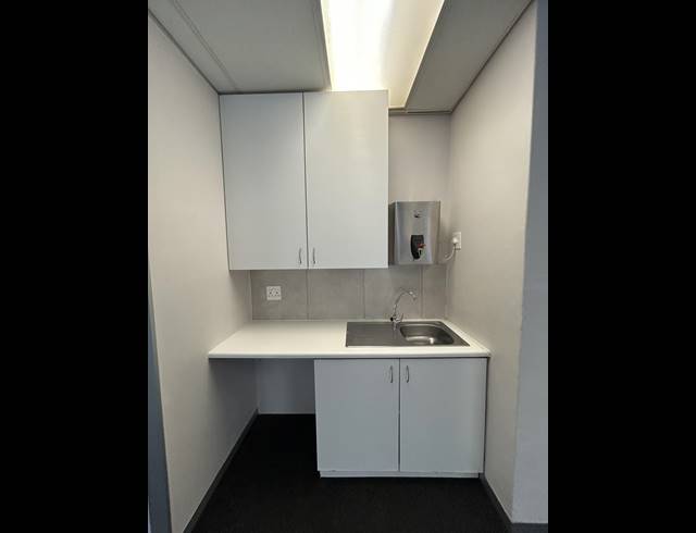 230M² BUILDING TO LET IN TOKAI